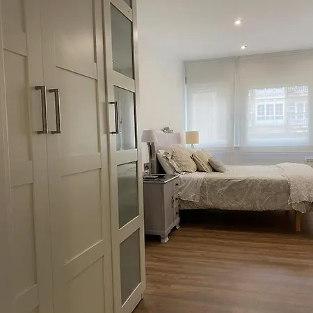Centrico Y Moderno Apartamento Ferrol
